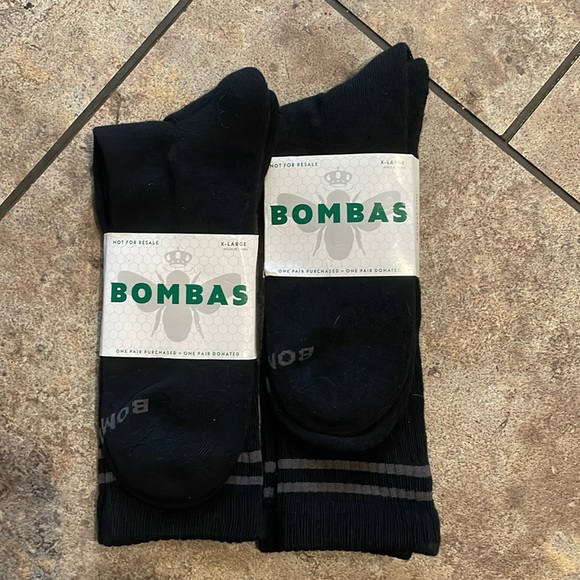 2 pair of Bombas socks NWT - Picture 1 of 5